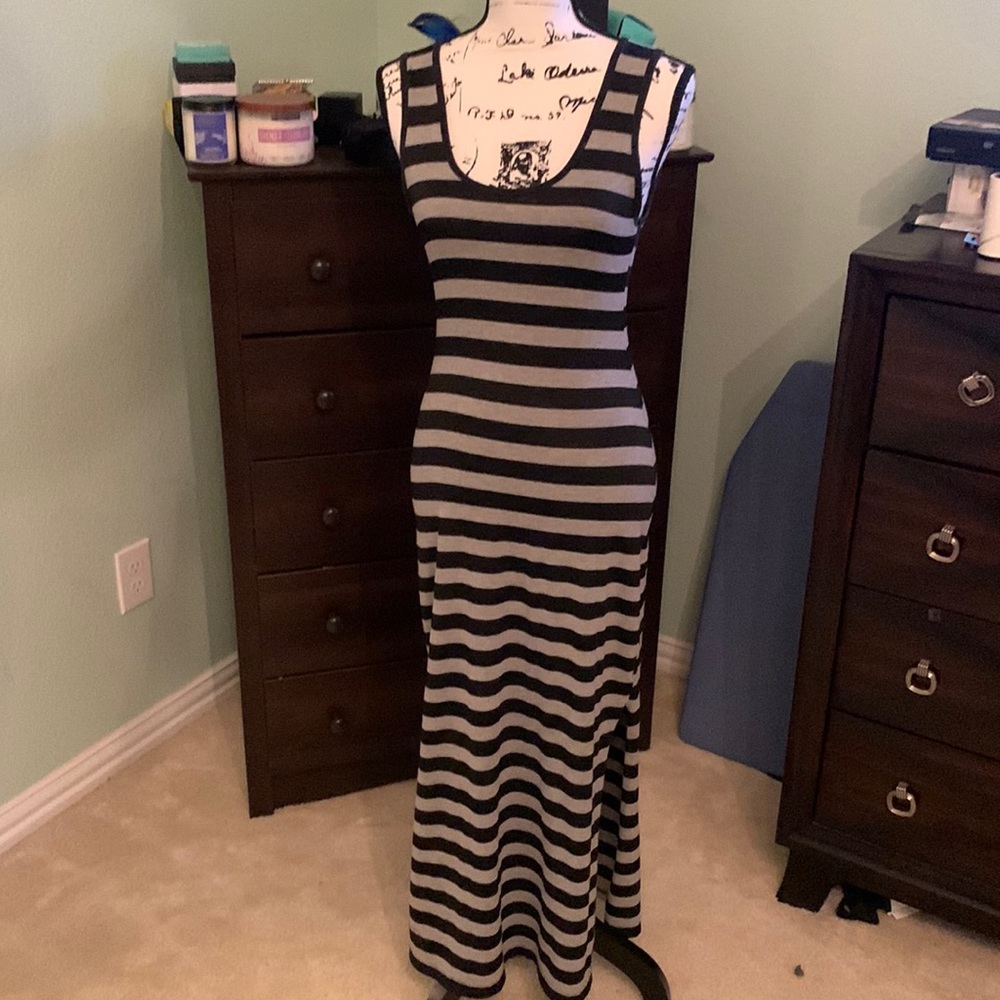 Sleeveless Maxi Dress
